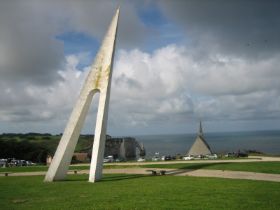 Fliegerdenkmal in Étretat